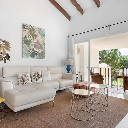 Beautiful Golfside Hideaway *