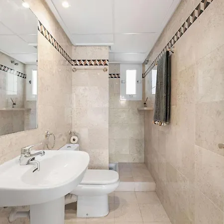 Beautiful Golfside Hideaway Дом отдыха Бенахавис